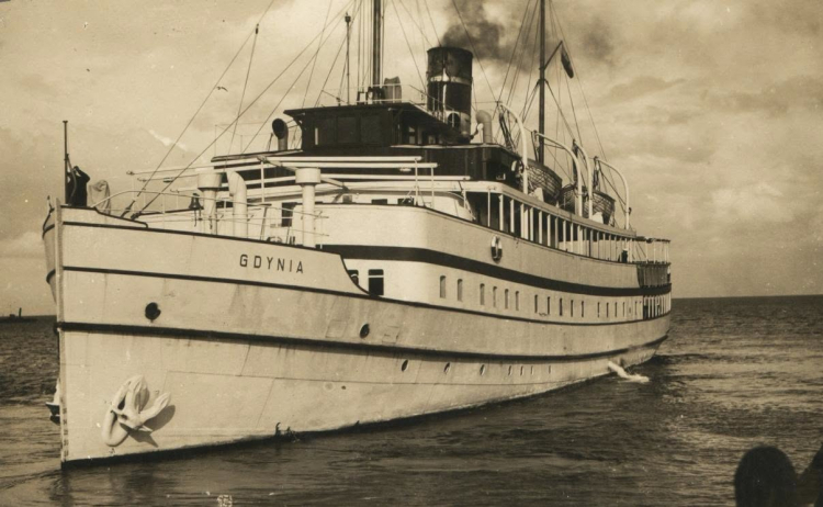 ORP Gdynia - zmobilizowany ex przybrzeżny "pasażer" Żeglugi Polskiej, zatopiony 2 września 1939 r. przez Luftwaffe. Fot. Muzeum Marynarki Wojennej w Gdyni