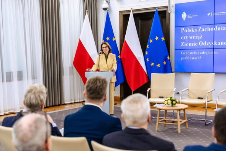 Marszałek Senatu Małgorzata Kidawa-Błońska na konferencji Instytutu Zachodniego „Polska Zachodnia czy wciąż Ziemie Odzyskane? Co zostało z odrębności po 80 latach?”. Fot. FB Małgorzaty Małgorzaty Kidawy-Błońskiej