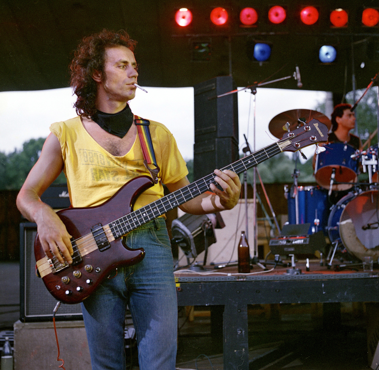 Zespół Maanam w 1983 roku, basista Bogdan Kowalewski i perkusista Paweł Markowsi. Fot. PAP/Afa Pixx/Krzysztof Wellman