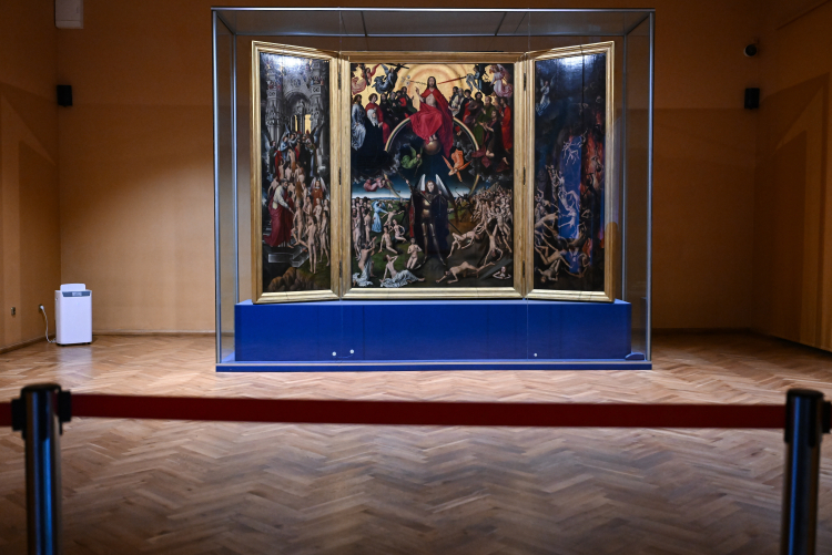 Tryptyk "Sąd Ostateczny" Hansa Memlinga w Muzeum Narodowym w Gdańsku. Fot. PAP/Adam Warżawa
