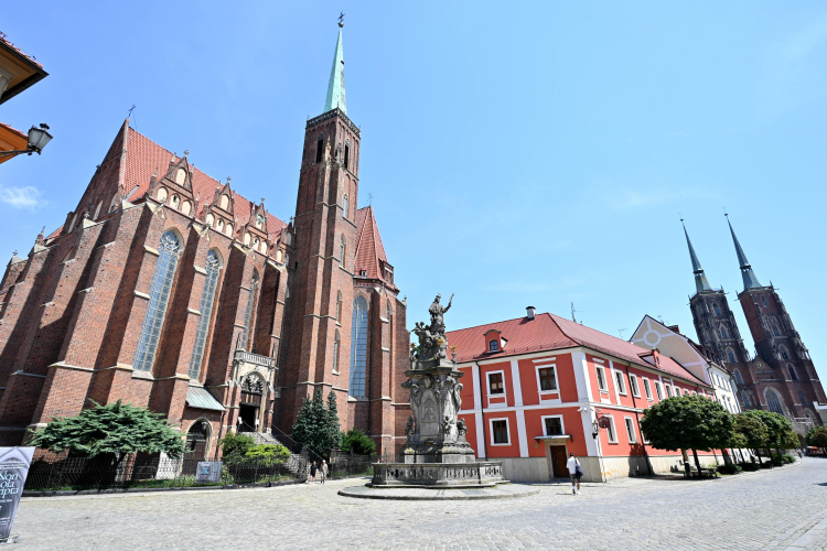 Wrocław, Ostrów Tumski. Fot. PAP/Piotr Polak