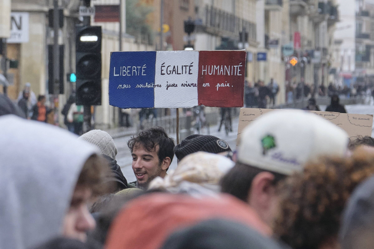Demonstracja w Bordeaux. Fot. PAP/EPA/Guillaume Pinon