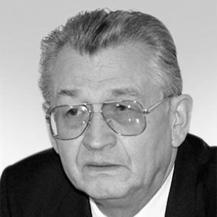 Leszek Moczulski. Fot. PAP/W. Kryński